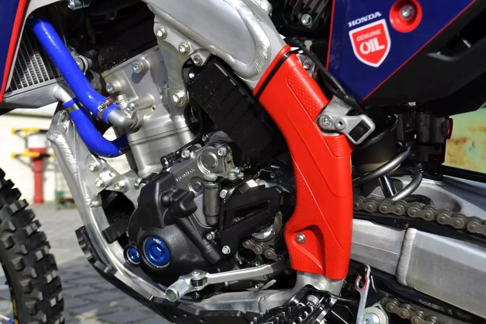 Komplet ochraniaczy ramy Polisport Suzuki DRZ 400 00-22 czarny | 8478300001