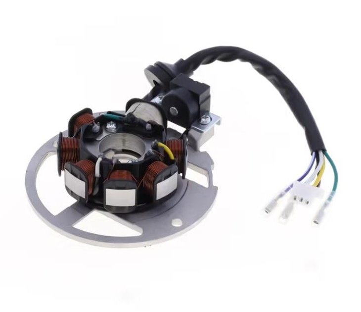 UZWOJENIE ALTERNATORA (STATOR) ADLY PANTHER 50 06-10, CPI ARAGON 50 07-14, FORMULA 50 08-14, KEEWAY ARN 50 10-13, HURRICANE 50 05-15, RY8 50 06-14 ATHENA