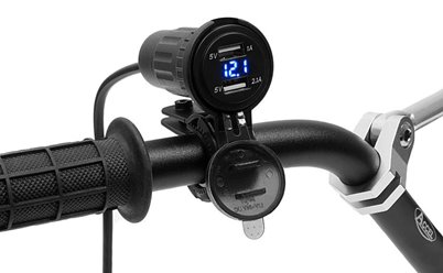 Gniazdo motocyklowe 2x USB 5V z woltomierzem na kierownicę lub w owiewkę Biketec | BTMUS10+