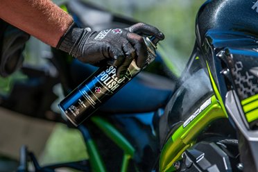 Spray polerująco-woskujący powierzchnię 400ml Muc-Off Speed Polish | 627