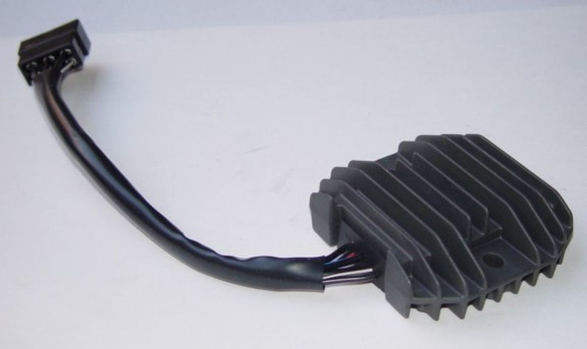 Regulator napięcia Kawasaki ZX 600/ZX-6R Ninja, VN 800 Vulcan/Classic / Drifter OEM:21066-1099 | RGU-413