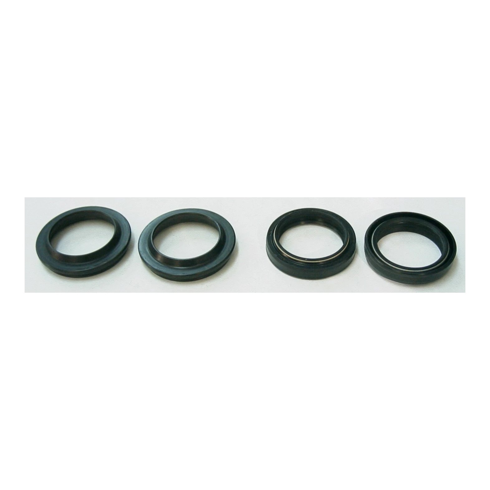 Uszczelniacze przedniego zawieszenia olejowe i pyłowe komplet Kawasaki GPX600/750R, GPZ900R, Yamaha XJ600, XV750/999 38x50x8/9,5 | FSD-039R