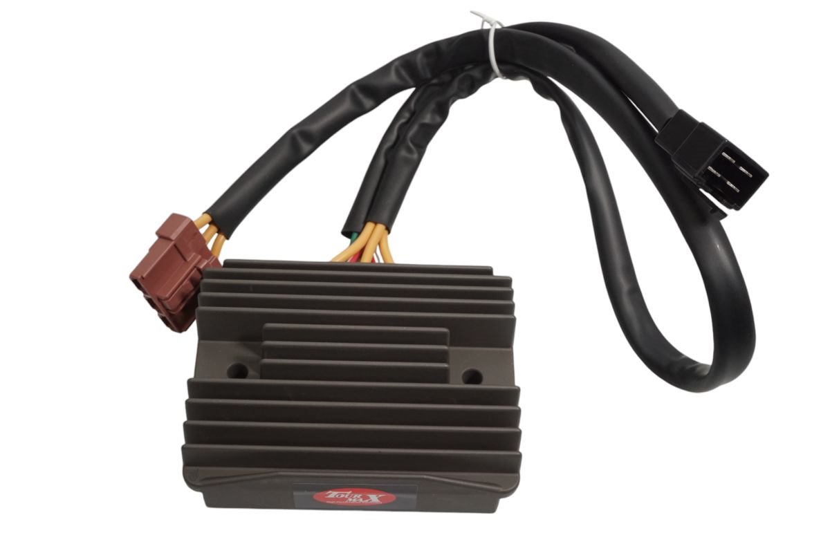 Regulator napięcia Piaggio MP3 125/250/400/500, Vespa 250/300 GTS, X 400 EVO Tourmax | RGU-701